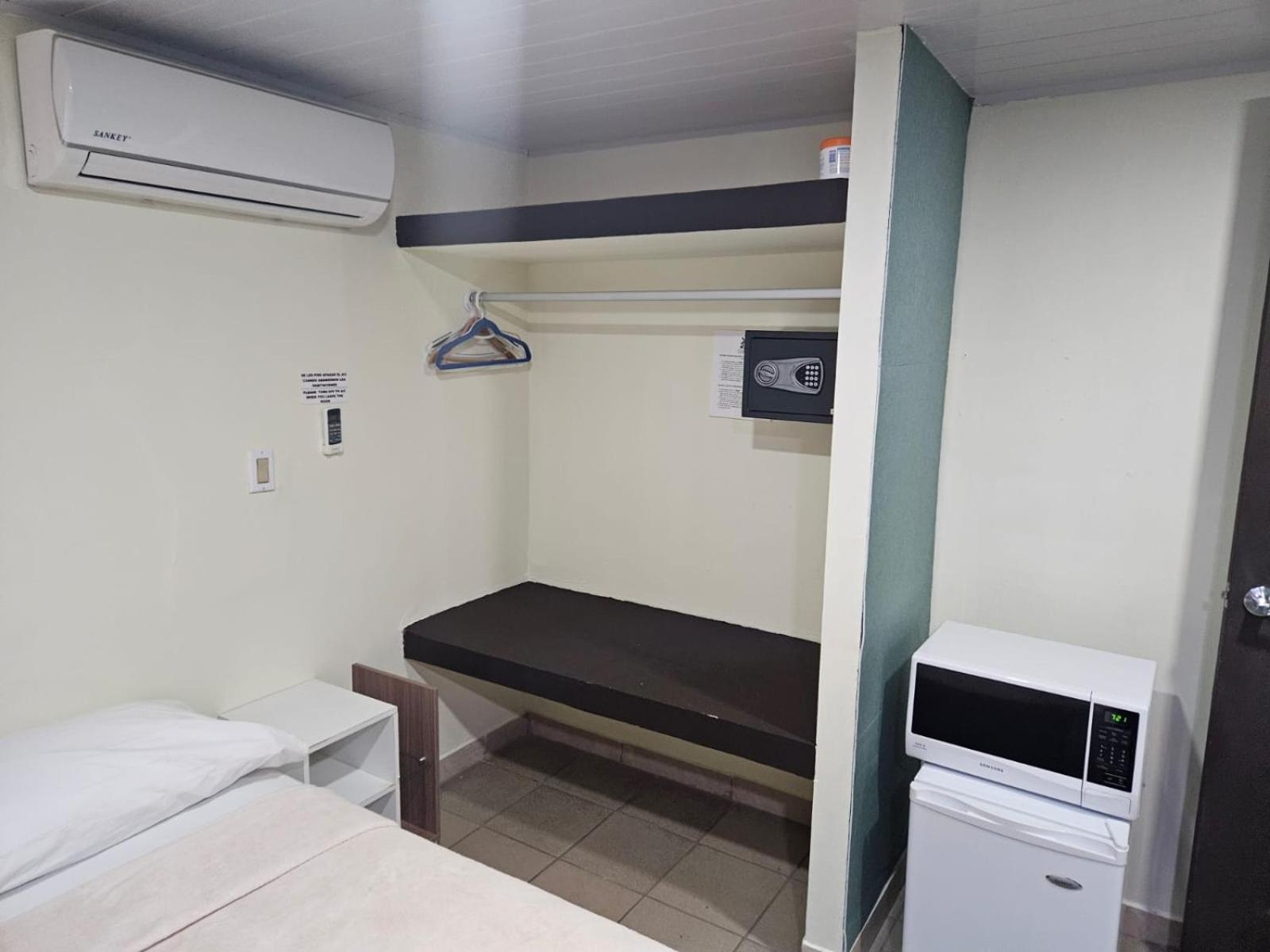 Hostal El Prado مدينة باناما المظهر الخارجي الصورة